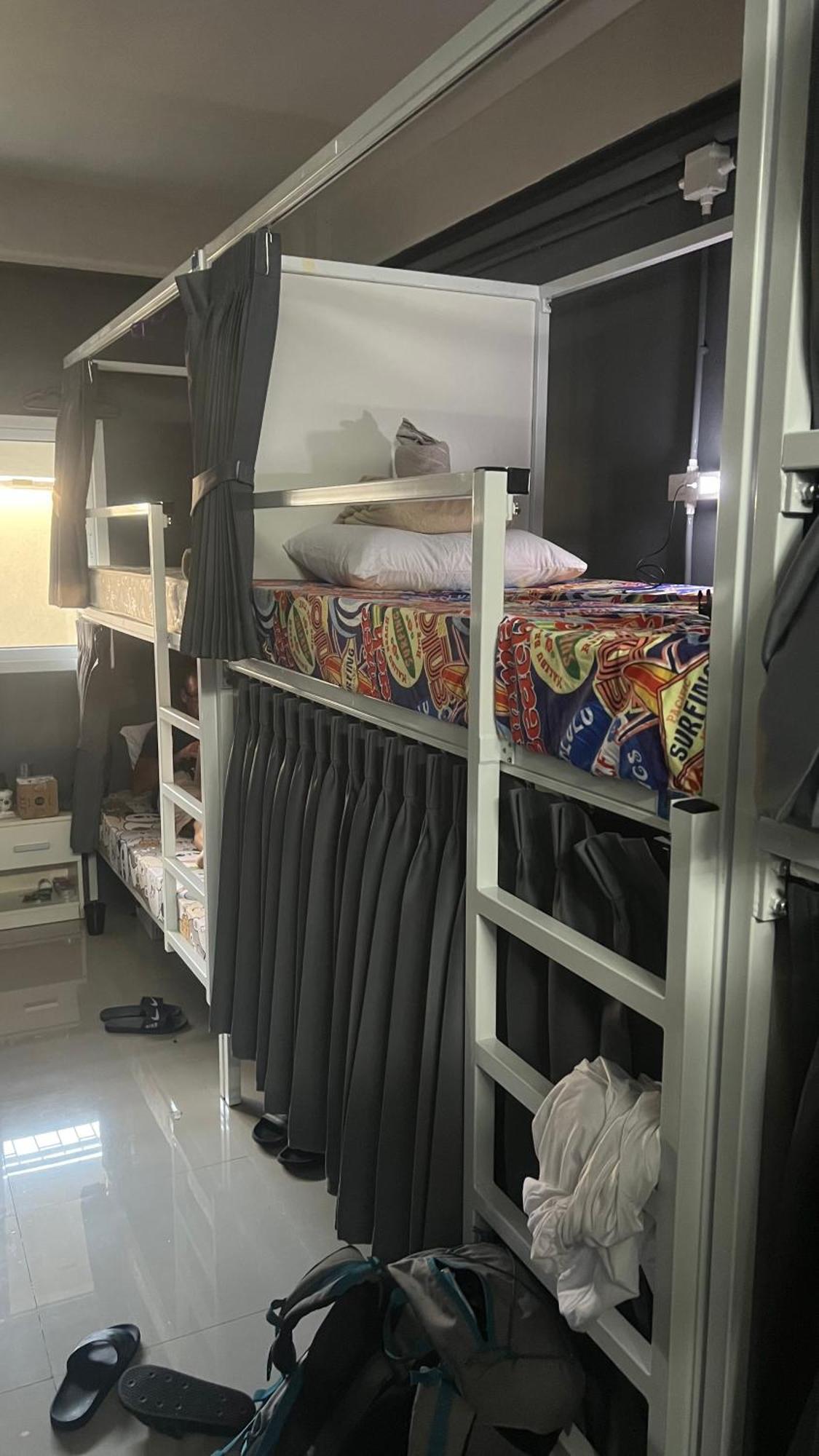 W District Hostel Bangkok Buitenkant foto